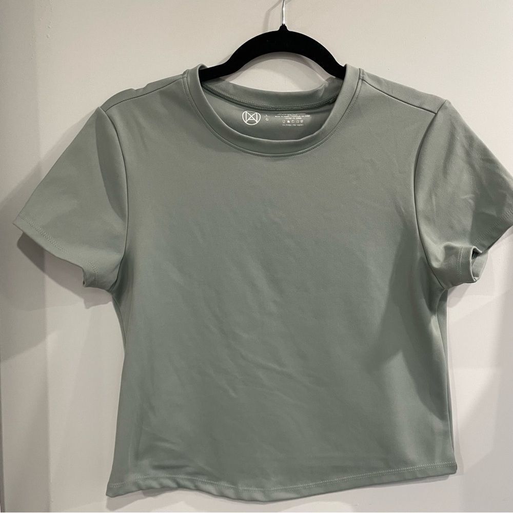 3/$25 ✺ Ardene x KGMTL sage green crop tshirt Large